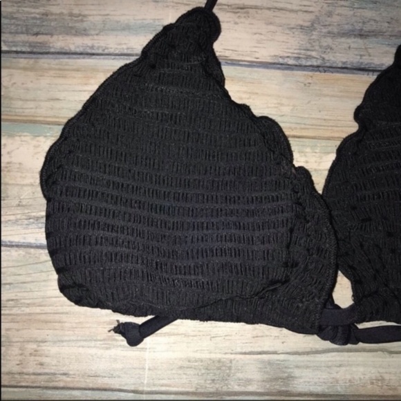 Mossimo Black Triangle Bikini Top - Picture 3 of 4